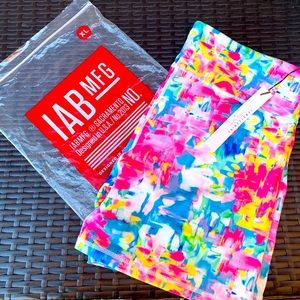 IAMBECOMING Size 12. Booty Short.